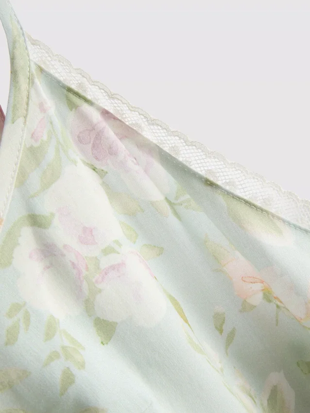Vestido-camisola com acabamentos em renda floral