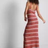 Vestido maxi com decote em V em croché da Paula Echevarría