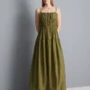 Vestido maxi com folhos em camadas
