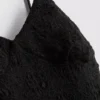 Vestido maxi de renda com decote em V