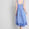 Vestido maxi listrado com bordados
