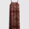Vestido midi coluna com padrão paisley da Paula Echevarría