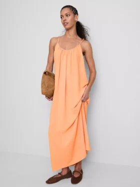 Vestido midi com alças