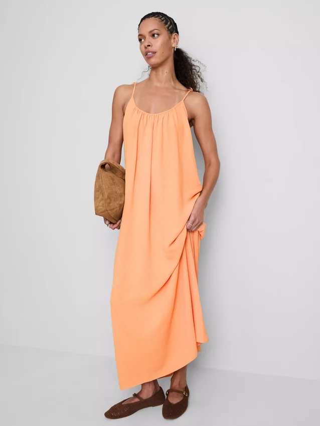 Vestido midi com alças