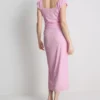 Vestido midi com decote em coração e efeito enrugado