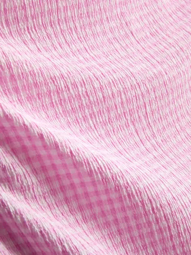 Vestido midi com decote em coração e efeito enrugado