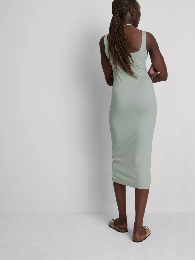 Vestido midi com decote quadrado «Second Skin»