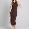 Vestido midi com sutiã incorporado em malha canelada