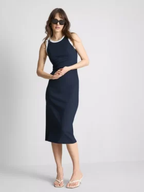 Vestido midi com sutiã incorporado em malha canelada