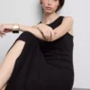 Vestido midi com sutiã incorporado em malha canelada