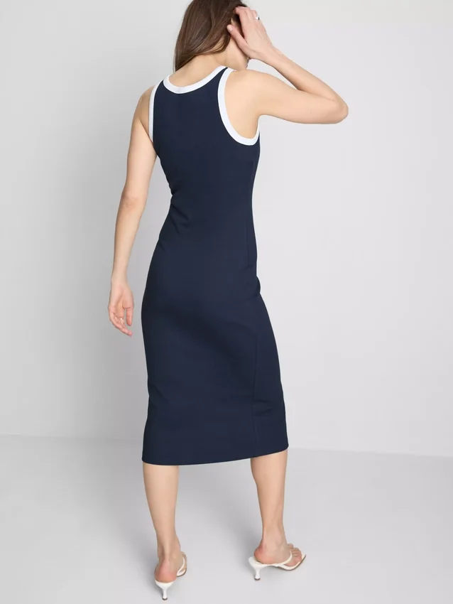 Vestido midi com sutiã incorporado em malha canelada