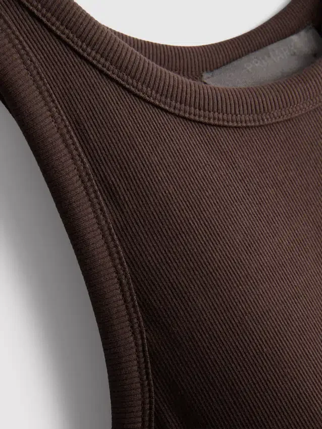 Vestido midi com sutiã incorporado em malha canelada