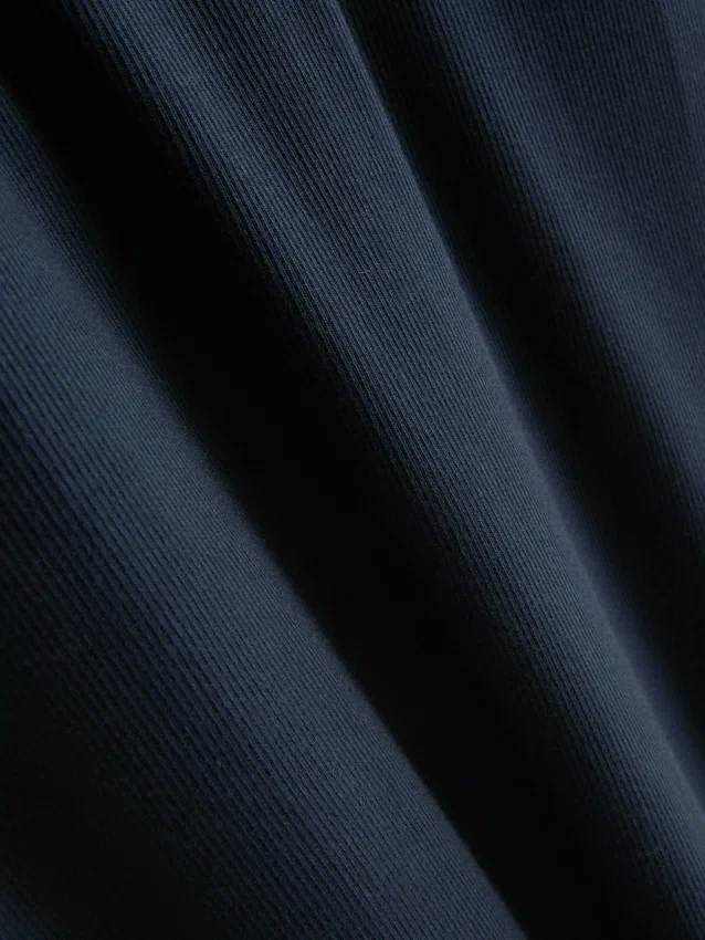 Vestido midi com sutiã incorporado em malha canelada
