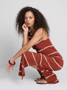 Vestido midi-longo justo sem mangas da Paula Echevarría