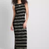 Vestido midi-longo justo sem mangas da Paula Echevarría
