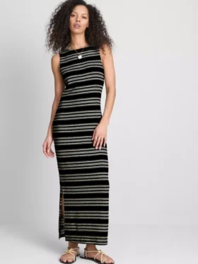 Vestido midi-longo justo sem mangas da Paula Echevarría