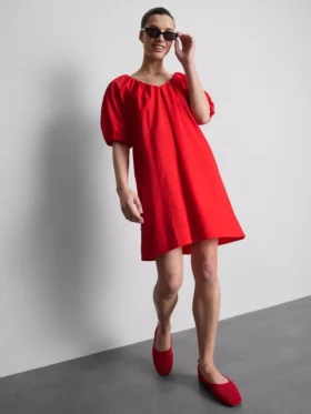 Vestido mini com mangas bufantes