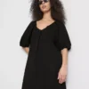 Vestido mini com mangas bufantes