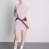 Vestido mini tipo t-shirt justo com canelado
