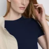 Vestido mini tipo t-shirt justo com canelado