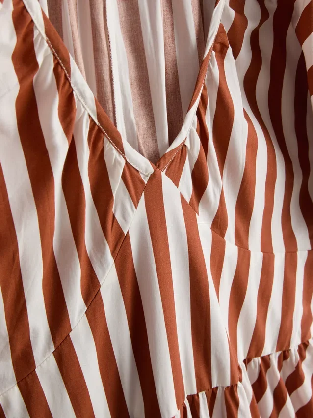 Vestido smock midi-longo às riscas em algodão